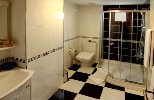 Pendik District Apartment | Family Rooms Rented in Istanbul, Tuzla, Turkey