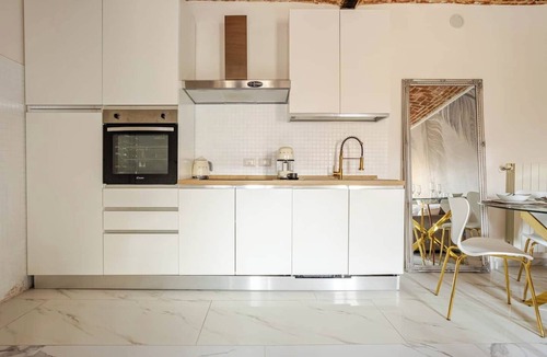 Riva Apartment | Fanstastic 2BDRM Biella Center!