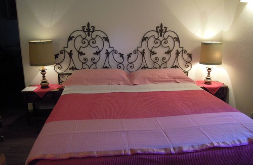 Gassano Bed & Breakfast | Farmhouse - Cypress room