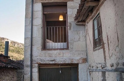 Valle de Tabladillo Cottage | Farmhouse LA FUENTONA for 7 people