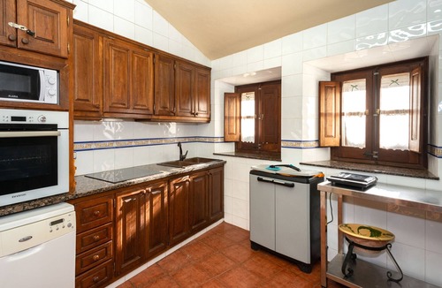 Vilademuls House | Farmhouse with pool and private access to the river
