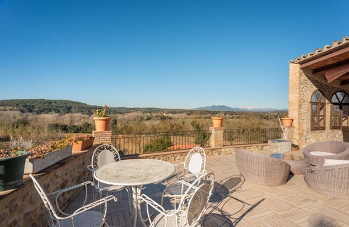 Vilademuls House | Farmhouse with pool and private access to the river