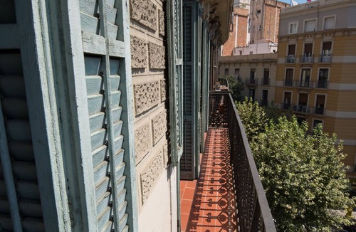 Dreta de l'Eixample Apartment | Few minutes walking Familia, Paseo De Gracia.Wifi. Minimum stay 31 nights