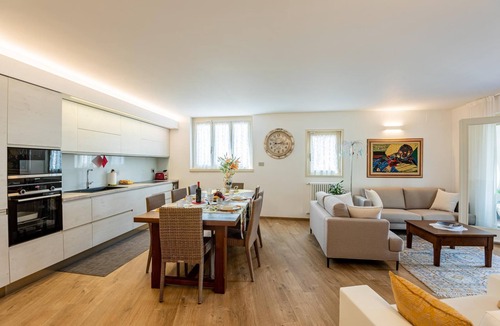 Colico Apartment | Fiori Garden Holiday Apartment with Pool