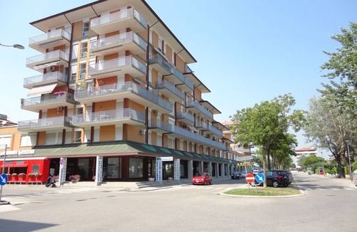 Porto Santa Margherita Apartment | Flat by the sea with a balcony