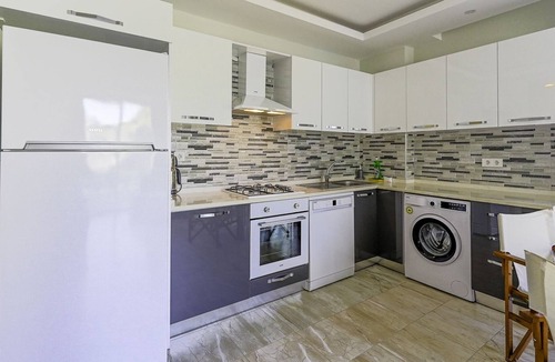 Avsallar Apartment | Flat w Balcony and Shared Pool 6 min to Beach