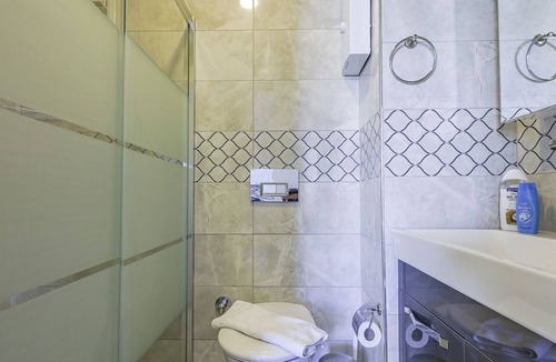 Avsallar Apartment | Flat w Balcony and Shared Pool 6 min to Beach