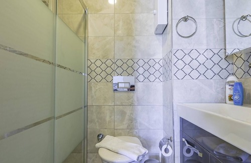 Avsallar Apartment | Flat w Balcony and Shared Pool 6 min to Beach