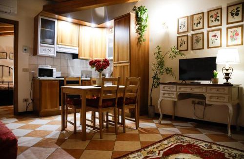Rovigo Apartment | Floreal House - Classic style apartment