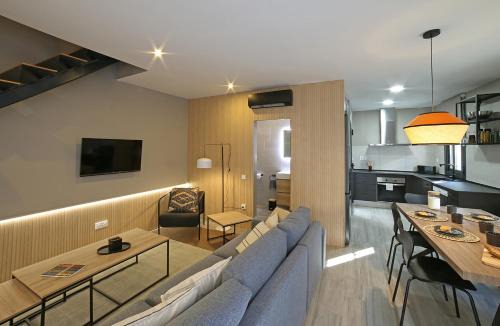 Collblanc y La Torrassa House | Fridays Flats Onix House
