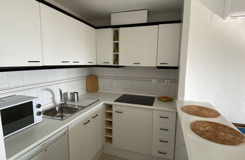 Mil Palmeras Apartment | Frontbeach Studio FREE POOL/WIFI couples spot