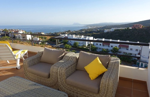 Manilva Villa | Full eyes sea view villa w. swimming pool, close to beach & golfs