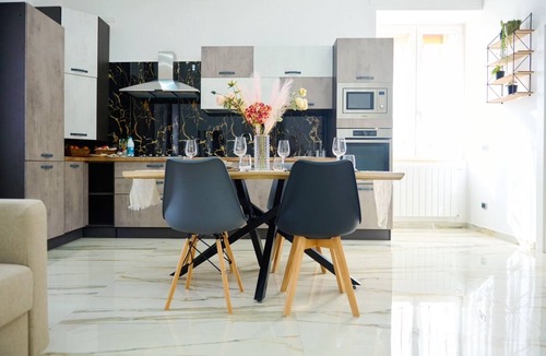 Saviano Apartment | Full-featured family apartment with all amenities in downtown Savian