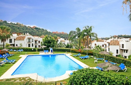 Benahavis Apartment | Garden apt in La Torre, Los Arqueros Golf Club