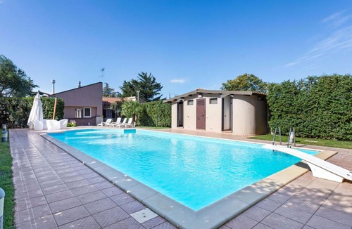 Ragusa Villa | Garden View Villa in Ragusa with Private Pool