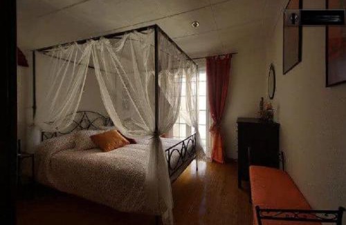 El Camp de l'Arpa del Clot Apartment | Gaudi's Bcn penthouse