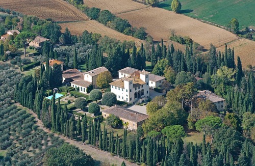 Montagnano Villa | Gorgeous 17th Century Medici Villa Heart of Tuscany w/Beautiful gardens & Pool
