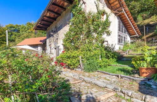 Madonna del Sasso House | Gorgeous home in Artò VB