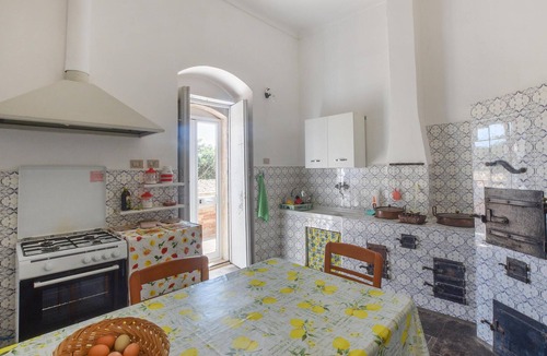 Donnafugata House | Gorgeous home in Ragusa with kitchen