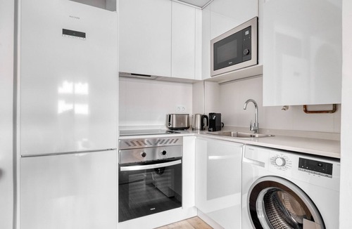 Guindalera Apartment | Gorgeous Salamanca 2BR nr Las Ventas, by Blueground