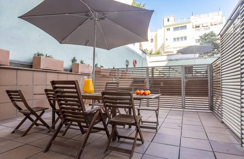 la Vila de Gracia Apartment | Groups in Gracia 3 rooms 10 pax with Free WiFi Pool and Terrace