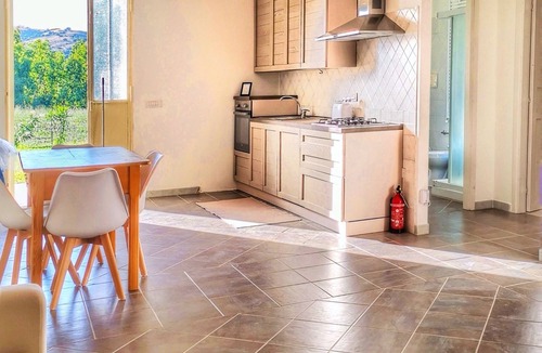 Siniscola Apartment | GRREN HOUSE nAPPARTMENT WITH GARDEN, veranda and barbecue, 1,5KM BY SEA
