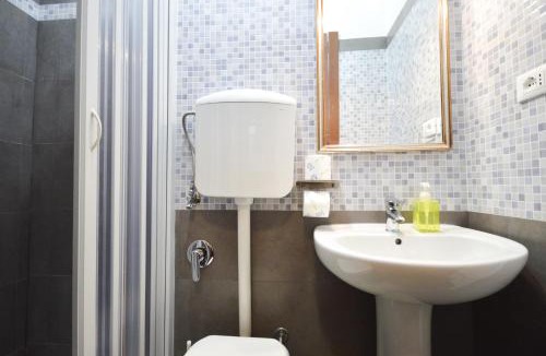 Rione XVIII Castro Pretorio House | Guest House Planet 29