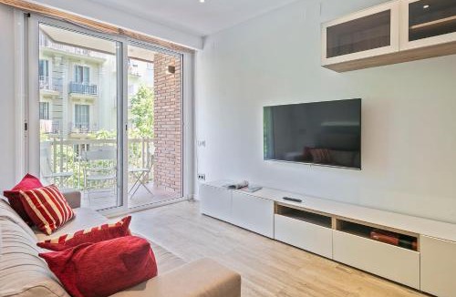 La Sagrada Familia Apartment | Habitat Apartments Pau