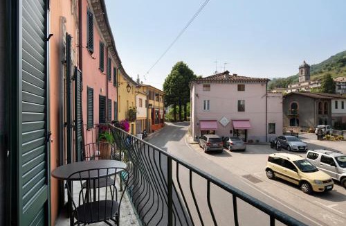 Borgo a Mozzano Apartment | Hilary house