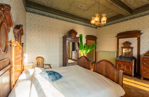 Netro Other | Historic Town House in Vineyard