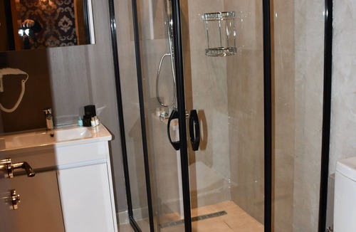 Cekmekoy Hotel | HMZ ACCOMMODATION CEKMEKOY
