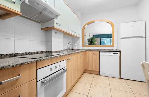 L'Hospitalet de l'Infant Apartment | Holdiday Apartment 'Costa Linda 1' with Sea View, Pool & Wi-Fi