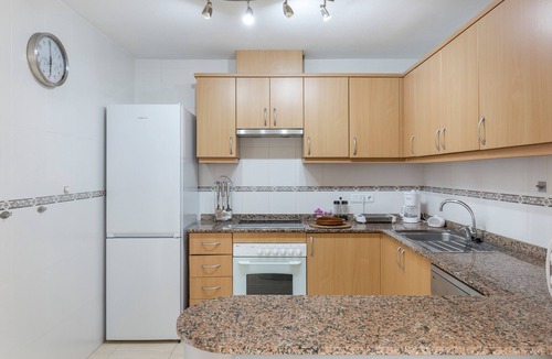 Puerto de Mazarron Apartment | Holiday Apartment "Clayma" with Sea View, Shared Pool & Wi-Fi