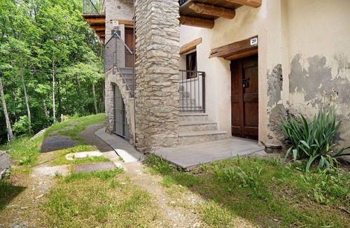 San Michele Prazzo Apartment | Holiday Apartment "Carlina Tano Di Grich" with Mountain View, Shared Terrace & 2 Balconies