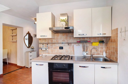Diano Castello Apartment | Holiday Apartment "Ca' A Riga" with Sea View, Private Terrace & A/C
