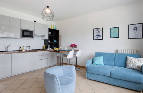 Predore Apartment | Holiday Apartment "Residence Perlago Fiordaliso" with Lake View, Shared Terrace & Wi-Fi