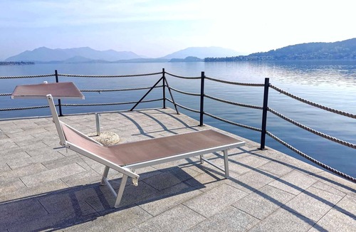 Meina Apartment | Holiday apartment with air conditioning and WLAN