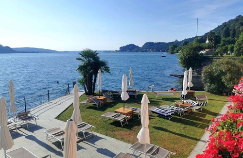 Meina Apartment | Holiday apartment with balcony, air conditioning and wifi