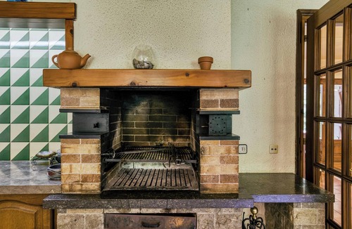 Vallfogona House | Holiday Home Can Blau with Mountain View, Pool, Garden & Wi-Fi