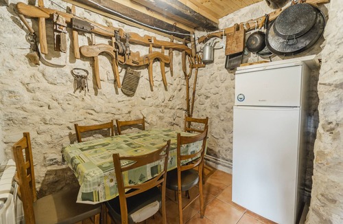 Montemayor de Pililla House | Holiday Home 'El Rincon De La Morena' with Private Pool, Private Terrace and Wi-Fi