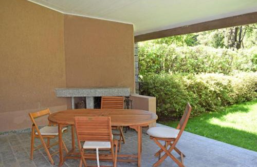 Porto Valtravaglia House | Holiday Home Alpina by Interhome