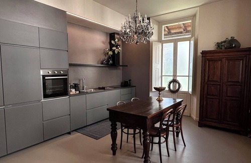 Cernobbio House | Holiday Home Baragiola4 With Garden and Parking Cernobbio