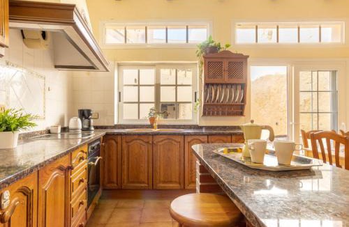 Roda de Bara House | Holiday Home Cal Juan by Interhome