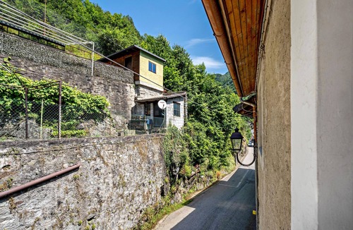 Balmuccia House | Holiday Home 'Casa Giulia Balmuccia' with Balcony and Wi-Fi