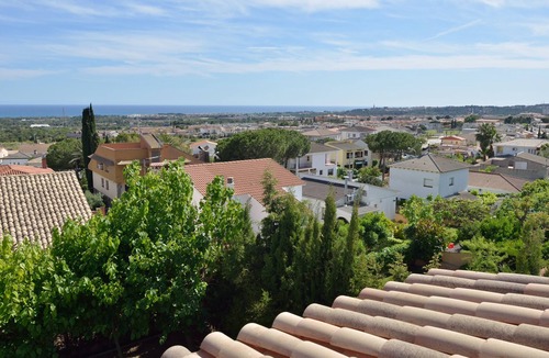 Roda de Bara House | Holiday Home 'Chalet Independiente Costa Daurada' with Private Garden, Balcony and Air Conditioning