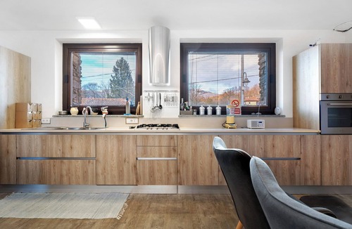 Cesara House | Holiday Home 'Charmingly Renovated Stone House' with Mountain View