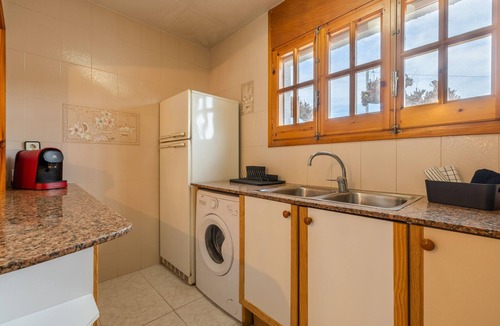 Alcanar House | Holiday Home 'Deltabahia' with Shared Pool, Wi-Fi and Air Conditioning
