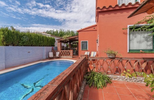 Sant Pere Pescador House | Holiday Home in St Pere Pescador near Beach