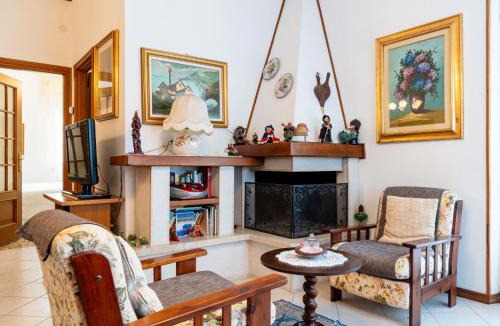 Rossi House | Holiday Home Gialla by Interhome