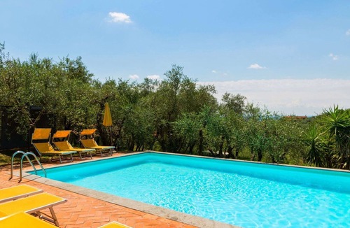 Pieve a Nievole House | Holiday Home in Montecatini near Lake & Sauna